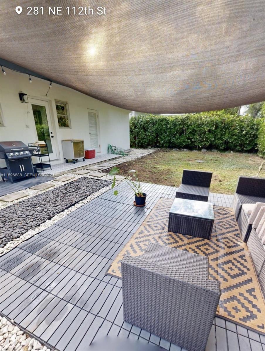 CASTILIAN COURT - Residential