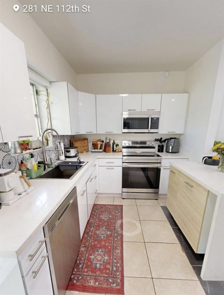 CASTILIAN COURT - Residential