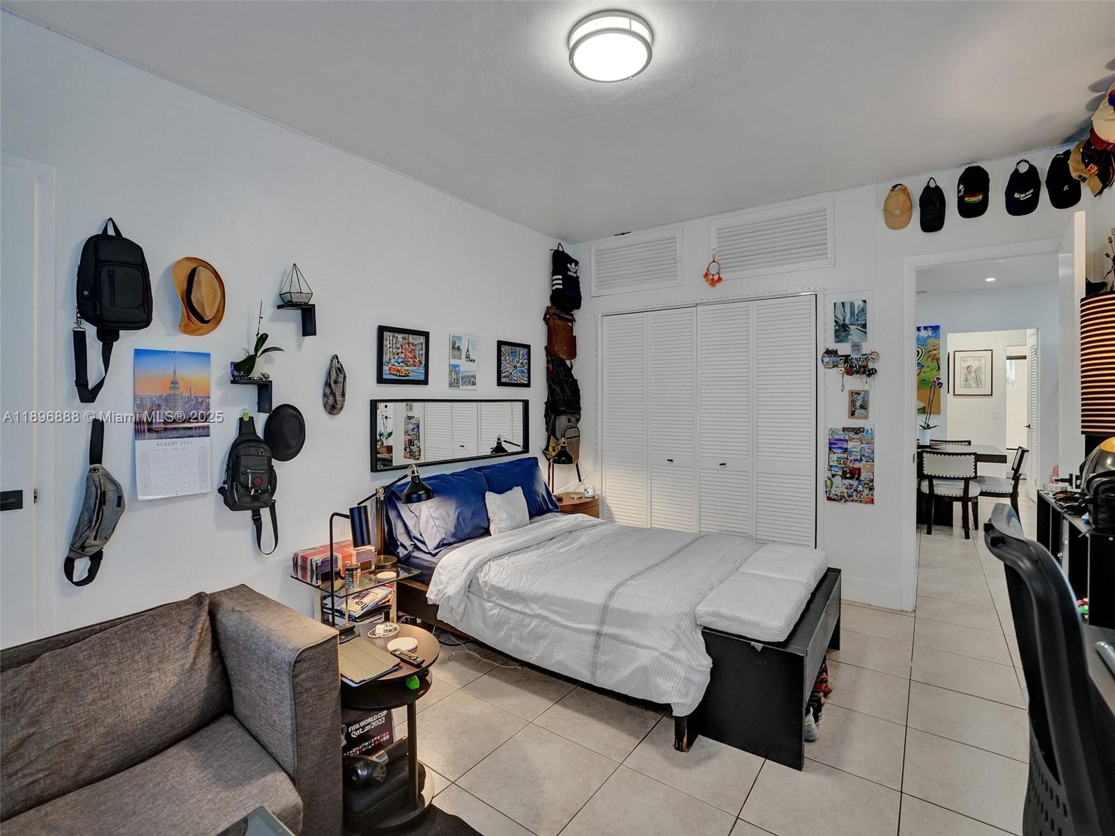 CASTILIAN COURT - Residential