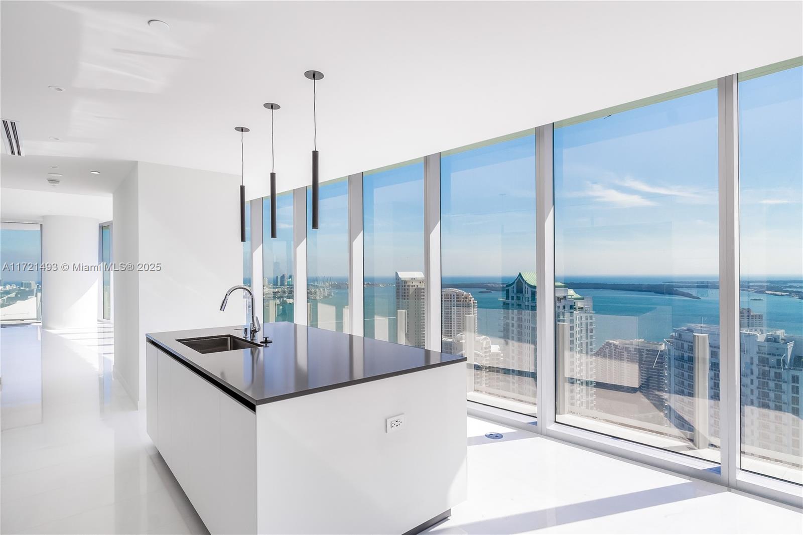ASTON MARTIN - Residential
