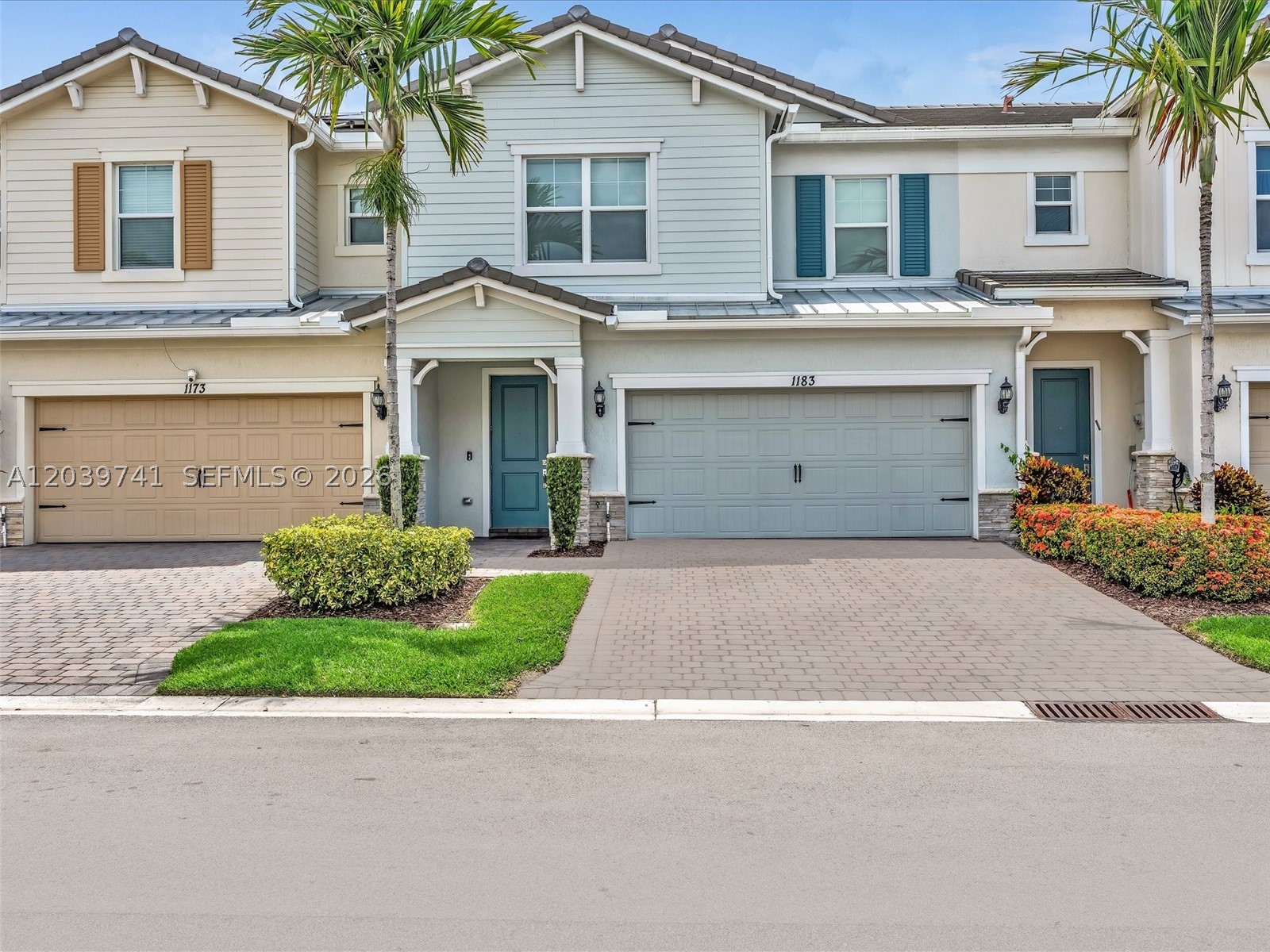 1183 Eucalyptus Dr