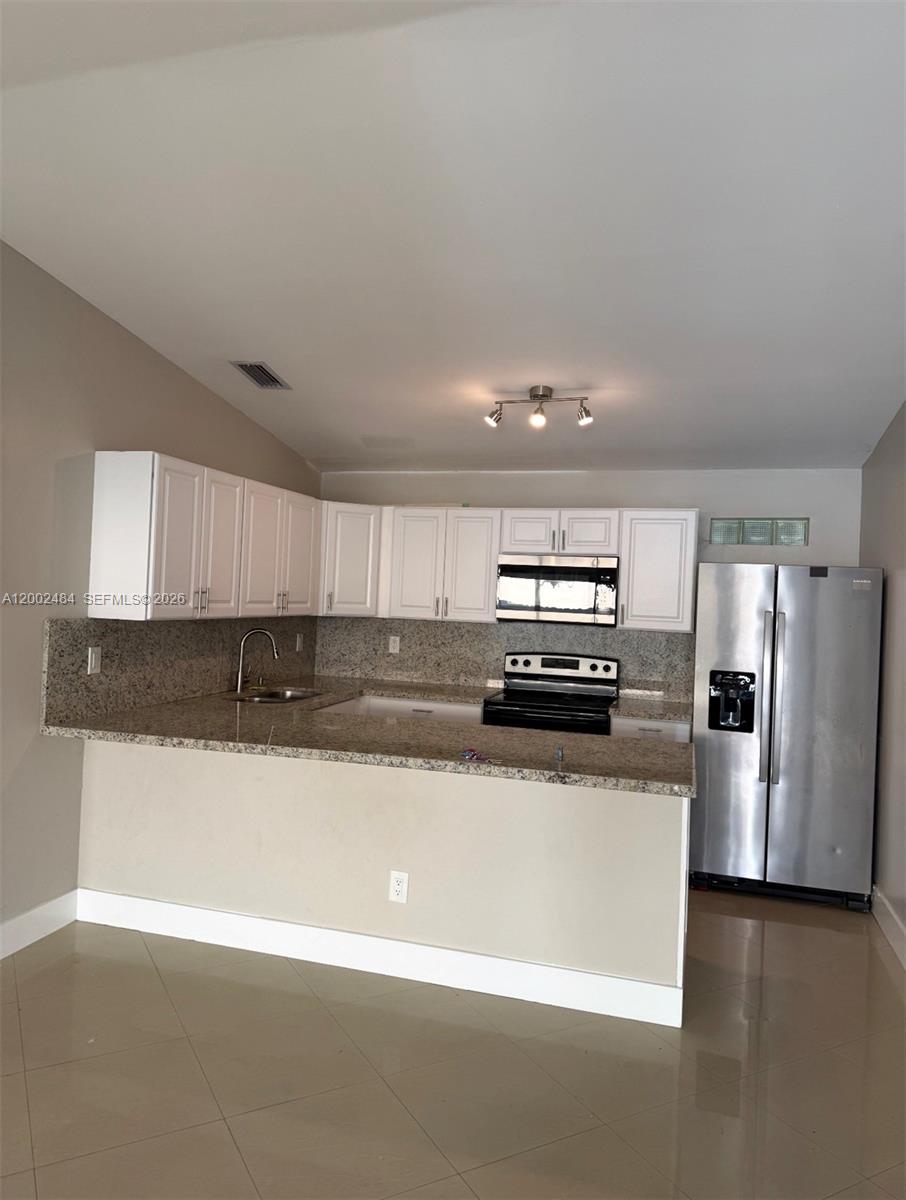 WEITZER SERENA LAKES WEST - Residential Lease