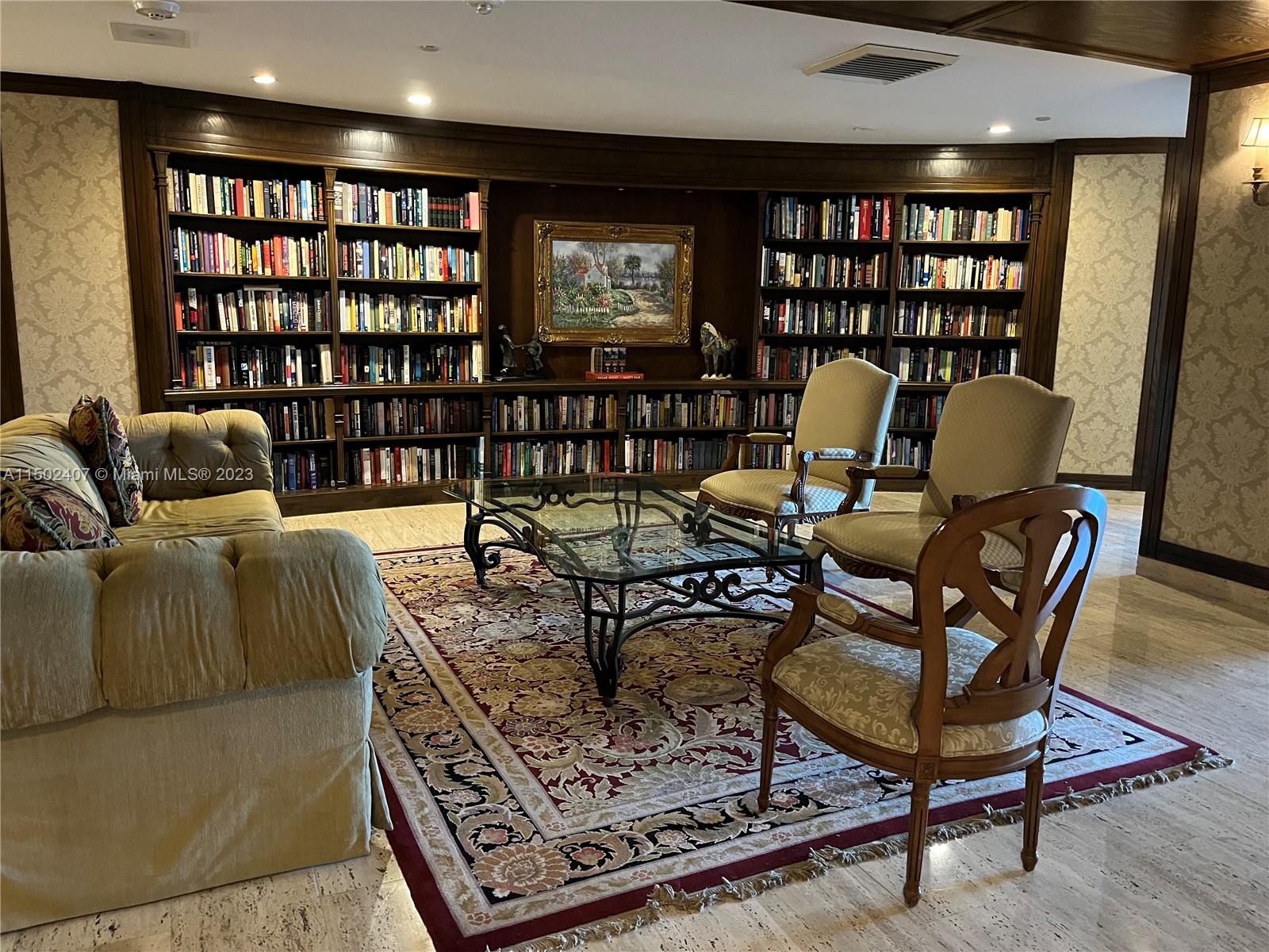 BALMORAL CONDO - Residential Lease