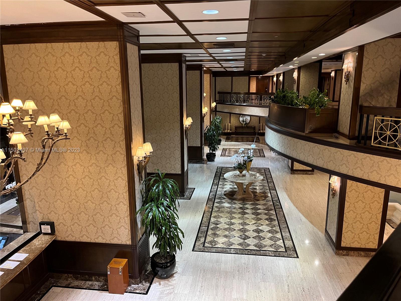 BALMORAL CONDO - Residential Lease