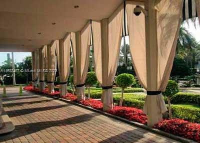 BALMORAL CONDO - Residential Lease