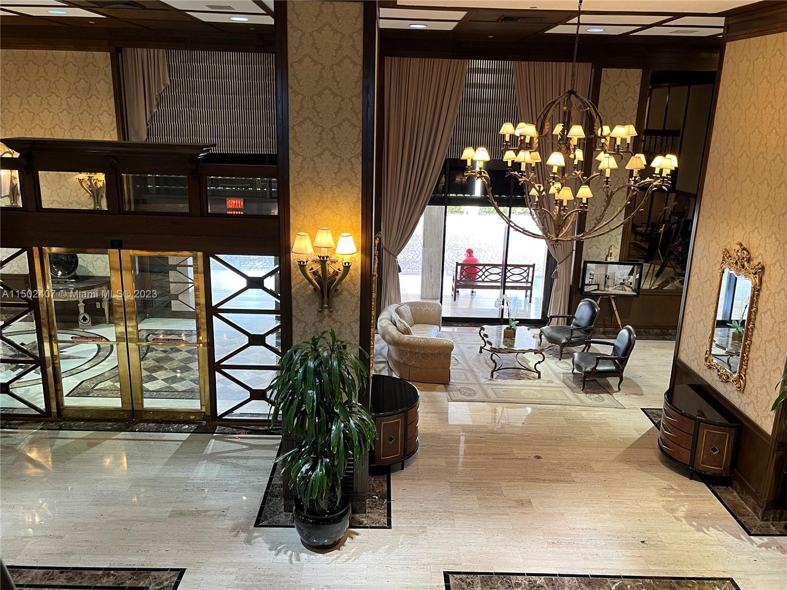 BALMORAL CONDO - Residential Lease