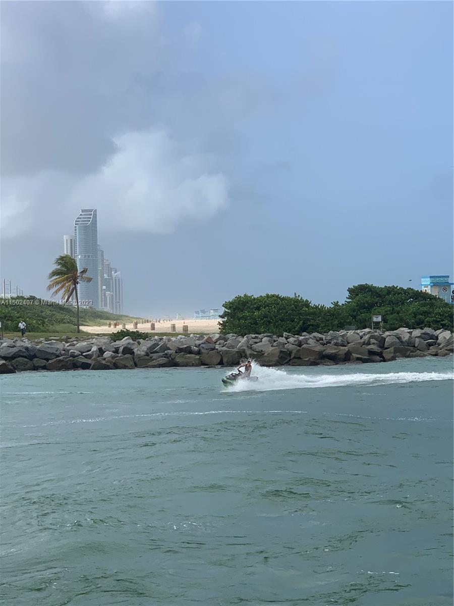 BALMORAL CONDO - Residential Lease