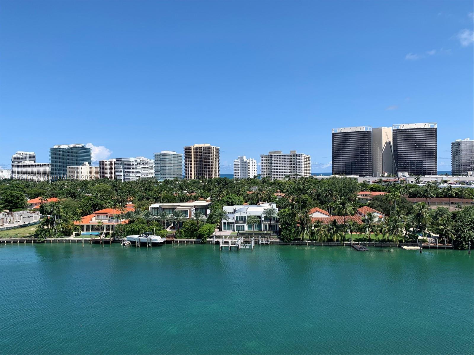 BALMORAL CONDO - Residential Lease
