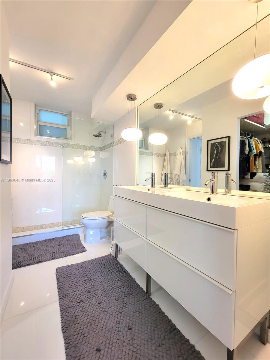 BONNE VIE CONDO - Residential