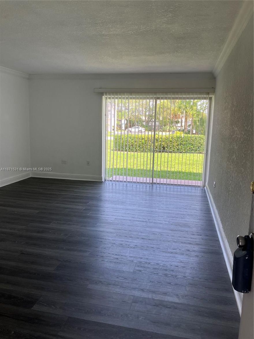 Great Location Comfortable and spacious condo 1 Bedroom With ! Bathroom with 1 Parking Tideline the living area, brand new kitchen with granite countertop, Small balcony community with amenitiers include pool tennis court basketball court and playground close to parks and shopping restaurants and hospital,(condominium with reserves  u can enter 5% down payment