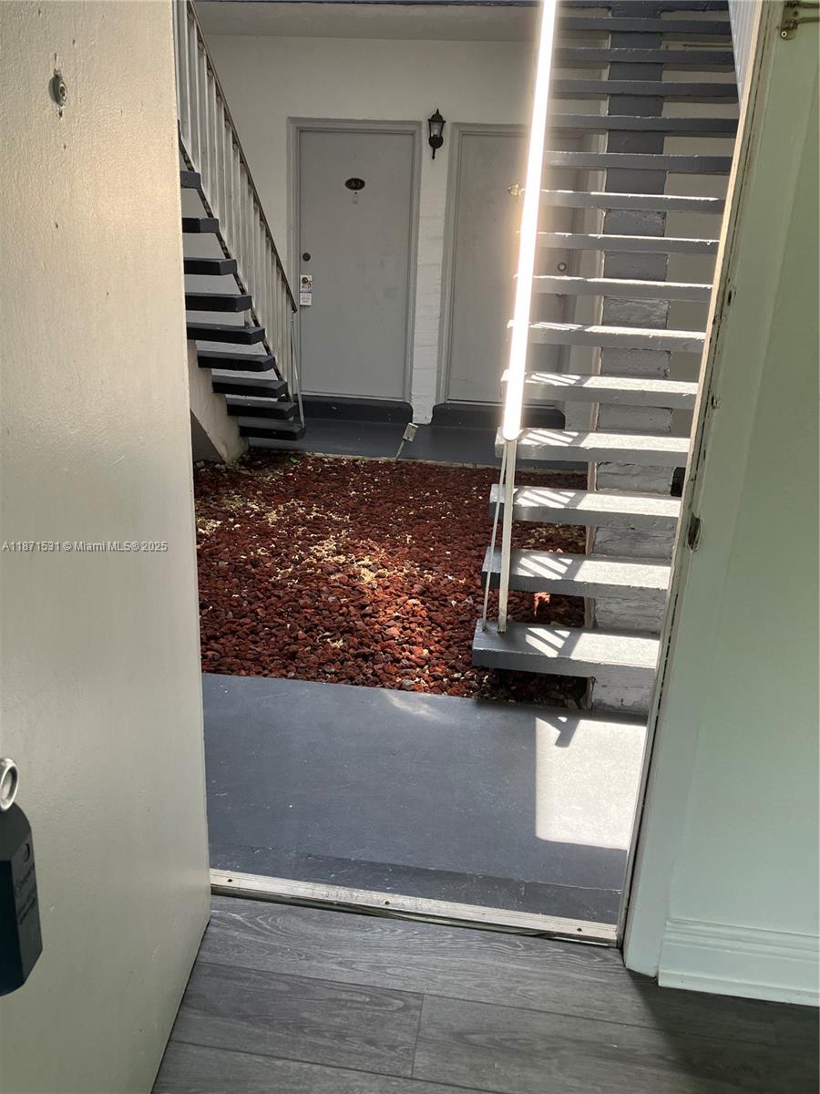 SUNSET PALMS WEST CONDO - Residential