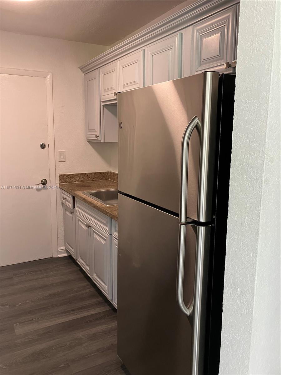 SUNSET PALMS WEST CONDO - Residential