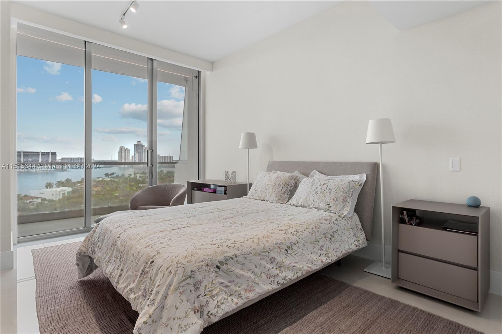 NORTH BISCAYNE BEACH AMEN - Residential