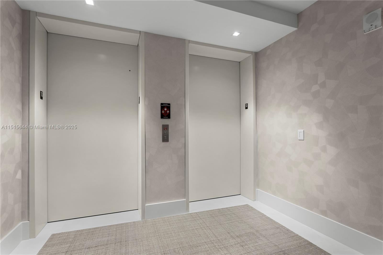 NORTH BISCAYNE BEACH AMEN - Residential