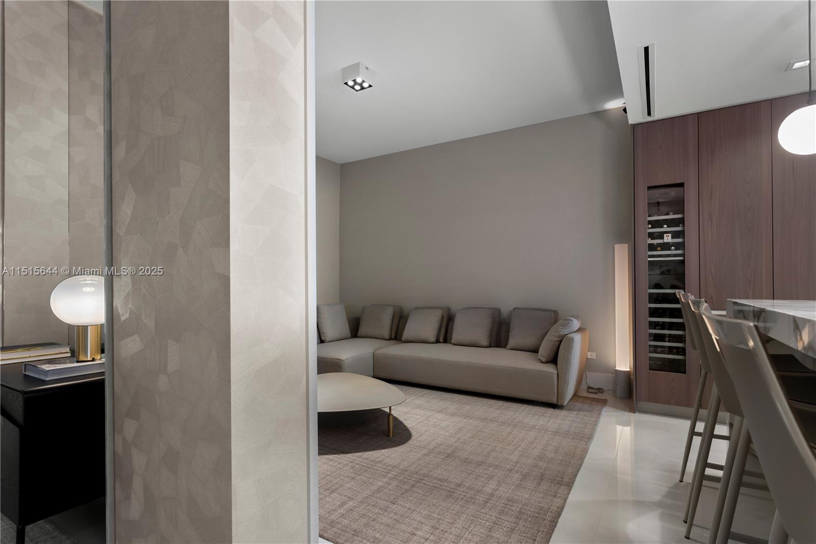 NORTH BISCAYNE BEACH AMEN - Residential