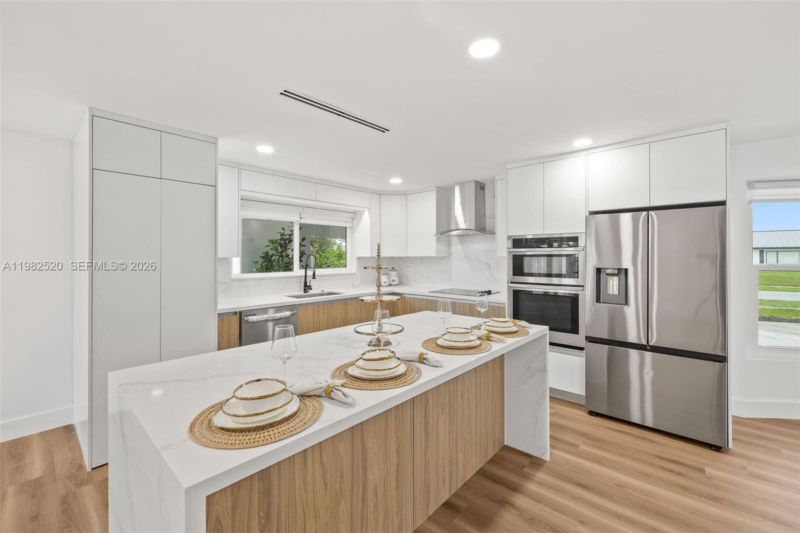 COUNTRY CLUB VILLAGE SEC - Residential