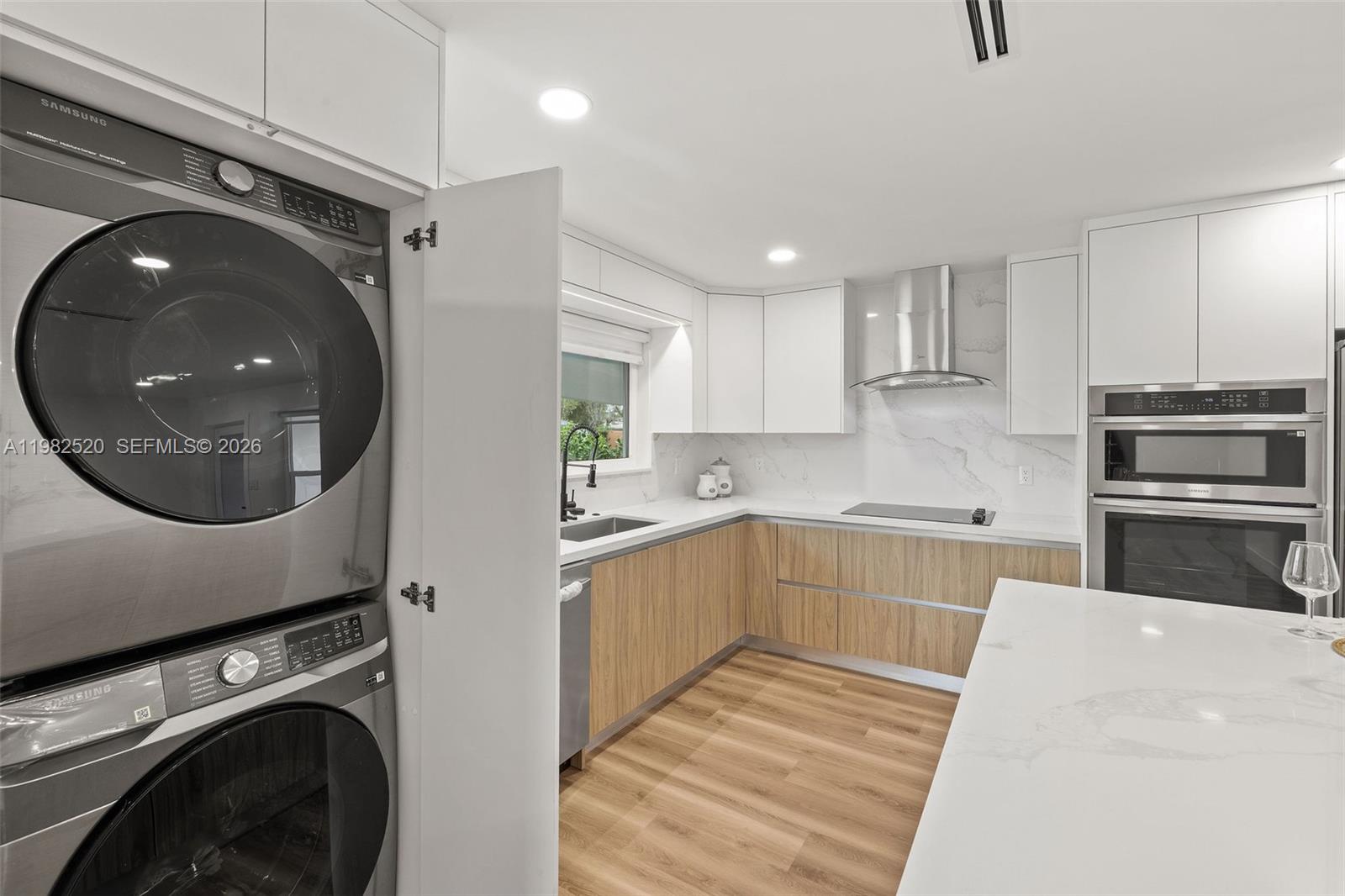 COUNTRY CLUB VILLAGE SEC - Residential