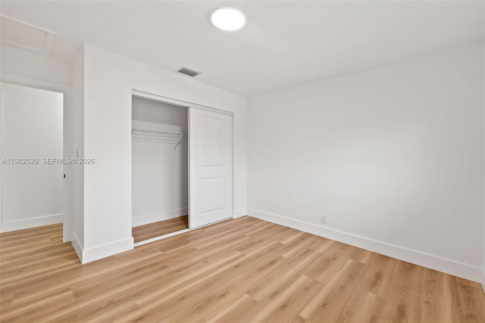 COUNTRY CLUB VILLAGE SEC - Residential