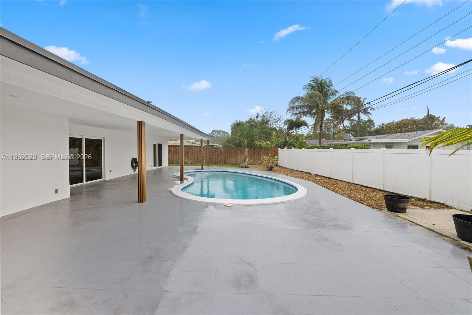 COUNTRY CLUB VILLAGE SEC - Residential