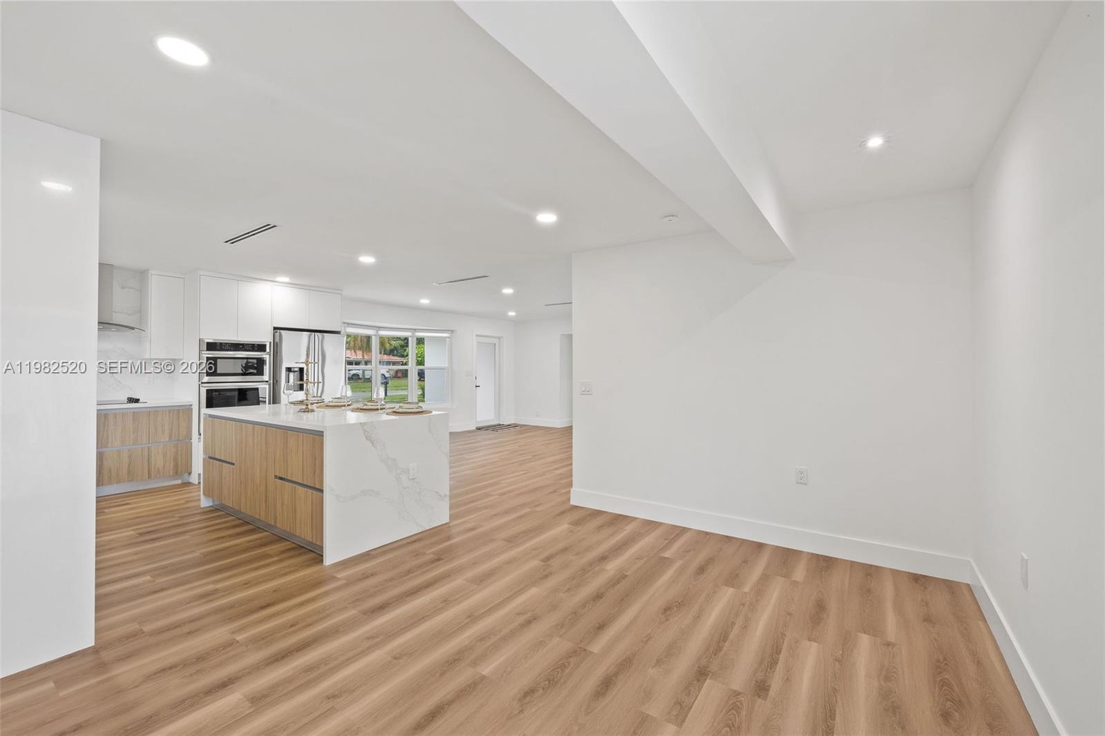 COUNTRY CLUB VILLAGE SEC - Residential