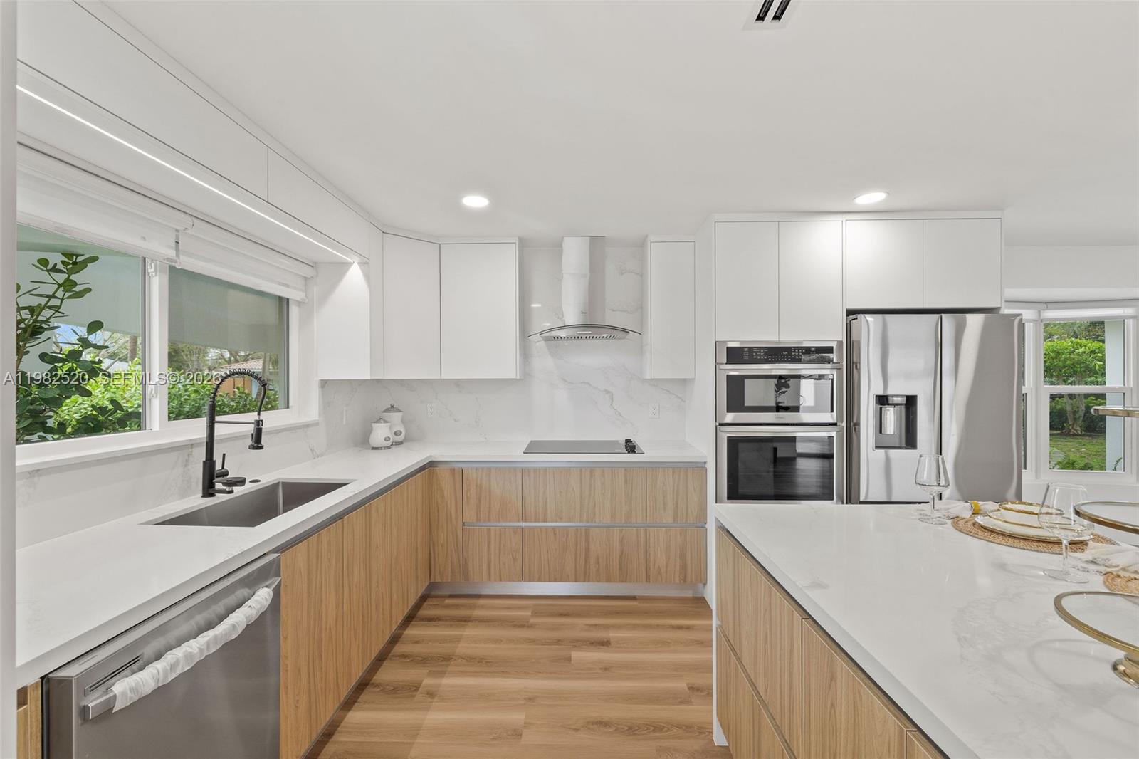 COUNTRY CLUB VILLAGE SEC - Residential