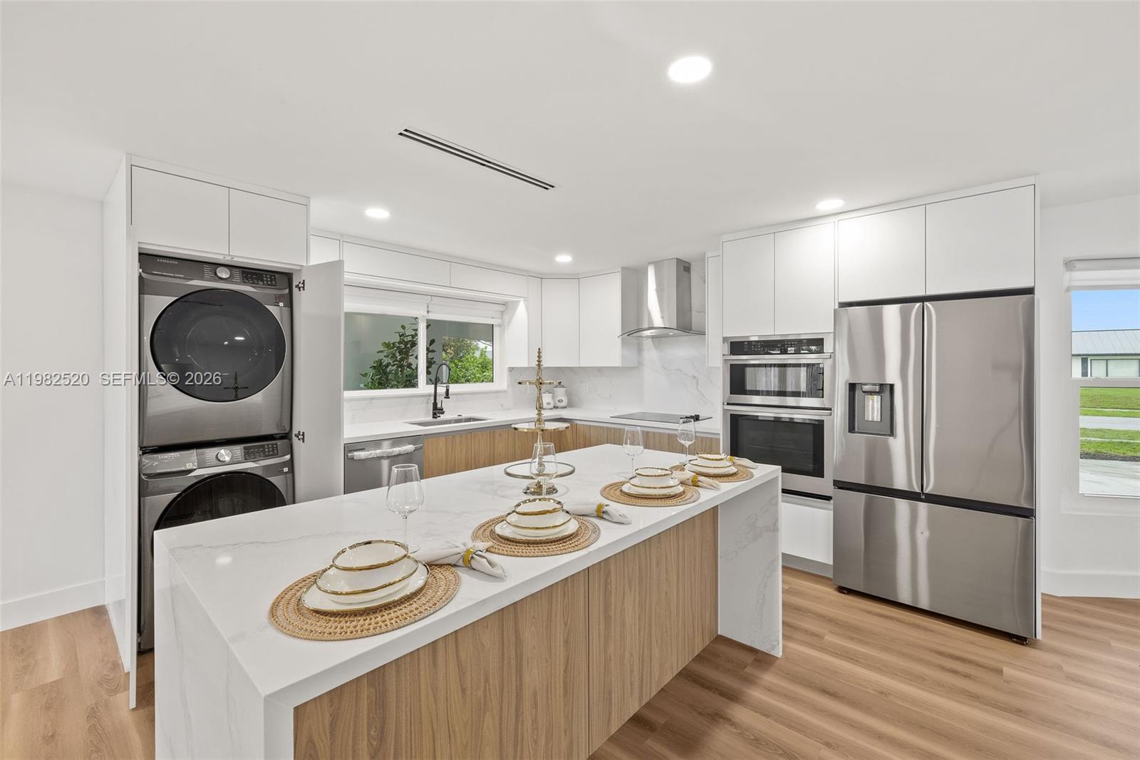 COUNTRY CLUB VILLAGE SEC - Residential