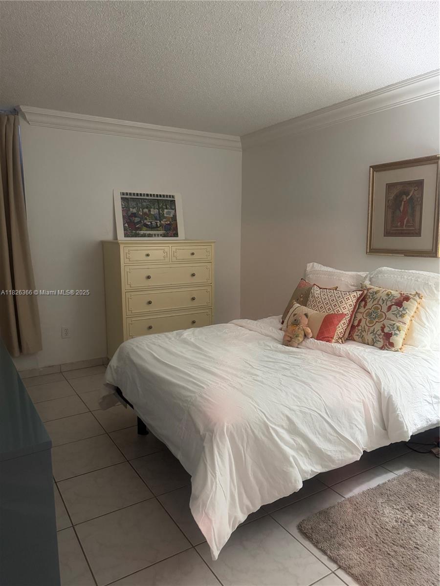 THE GREENS CONDO - Residential