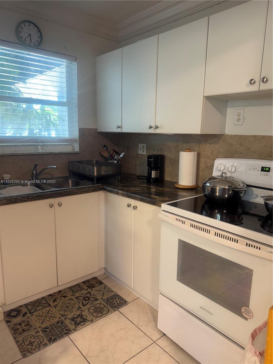 THE GREENS CONDO - Residential