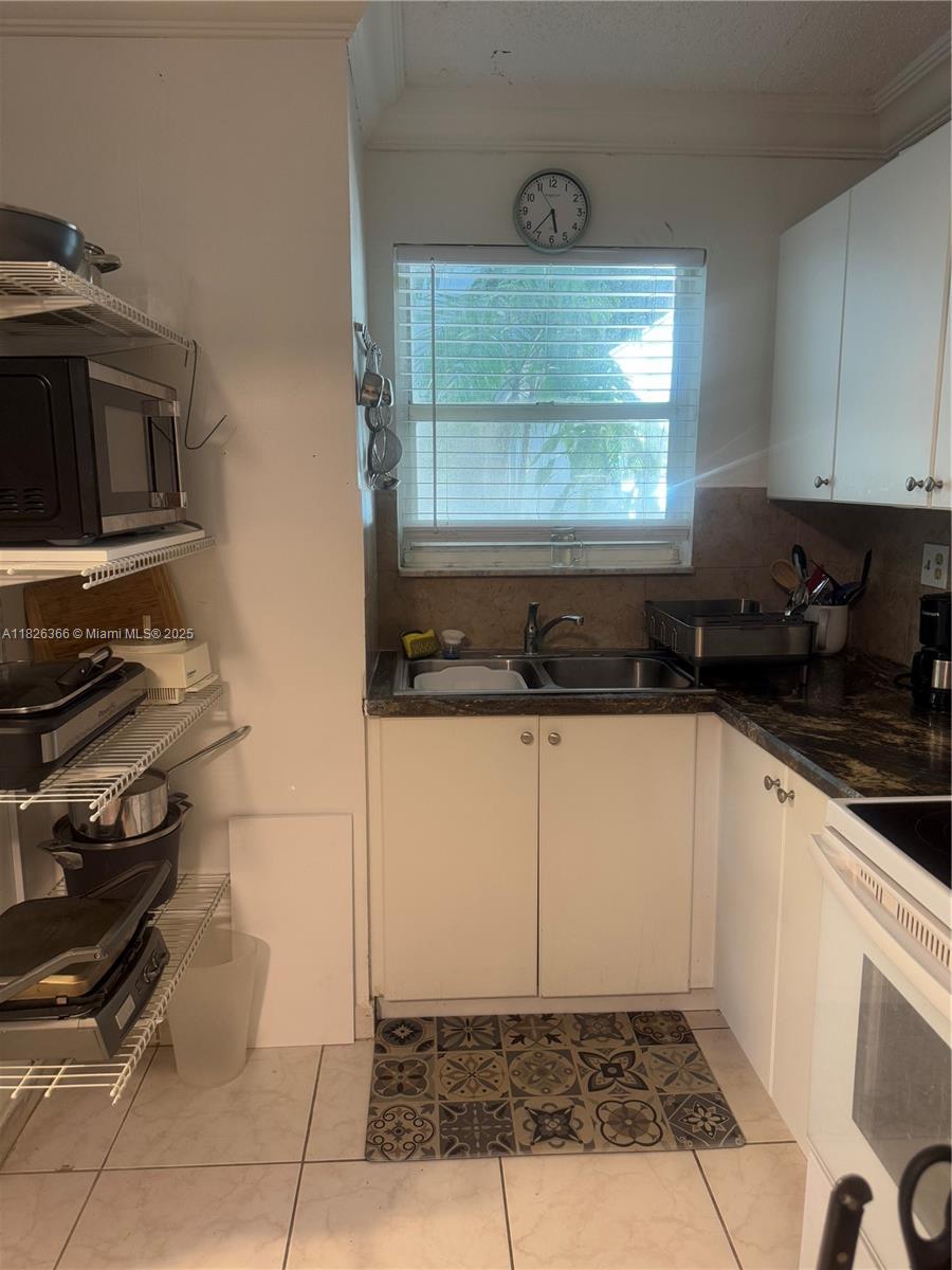 THE GREENS CONDO - Residential