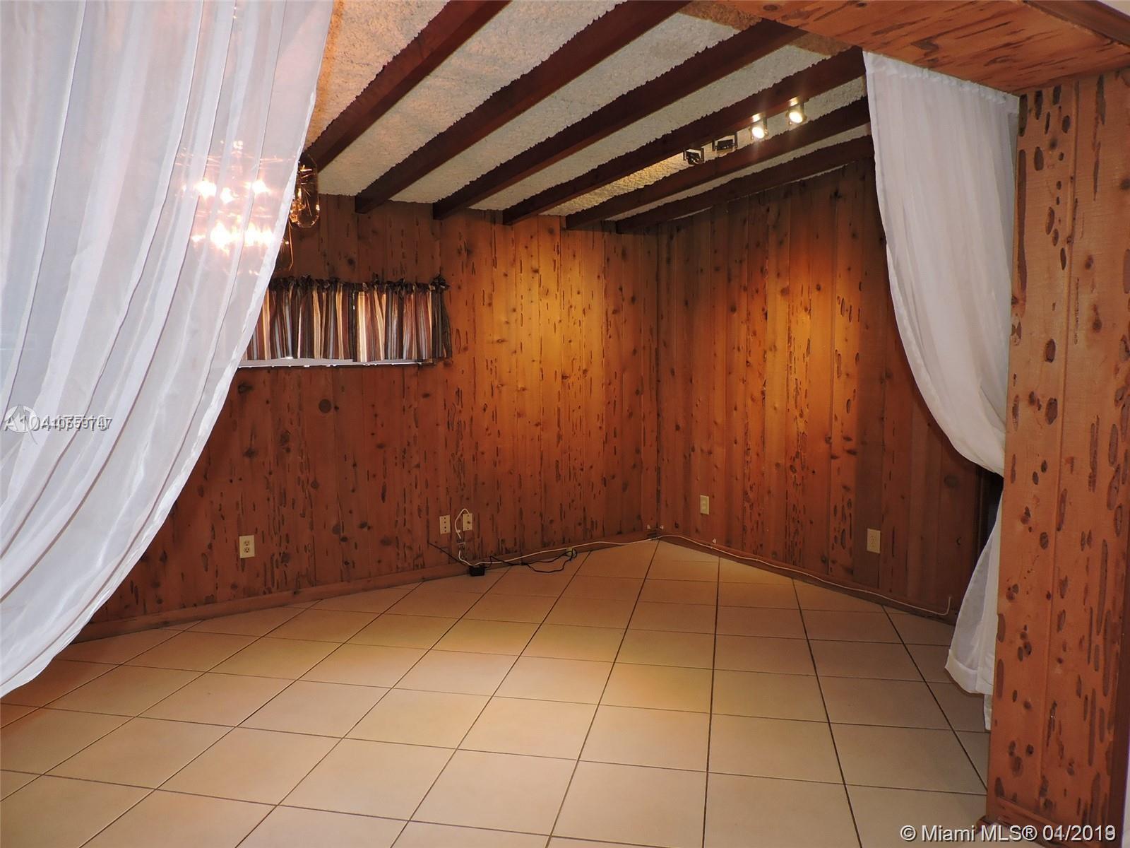 PEMBROKE RANCHES - Residential