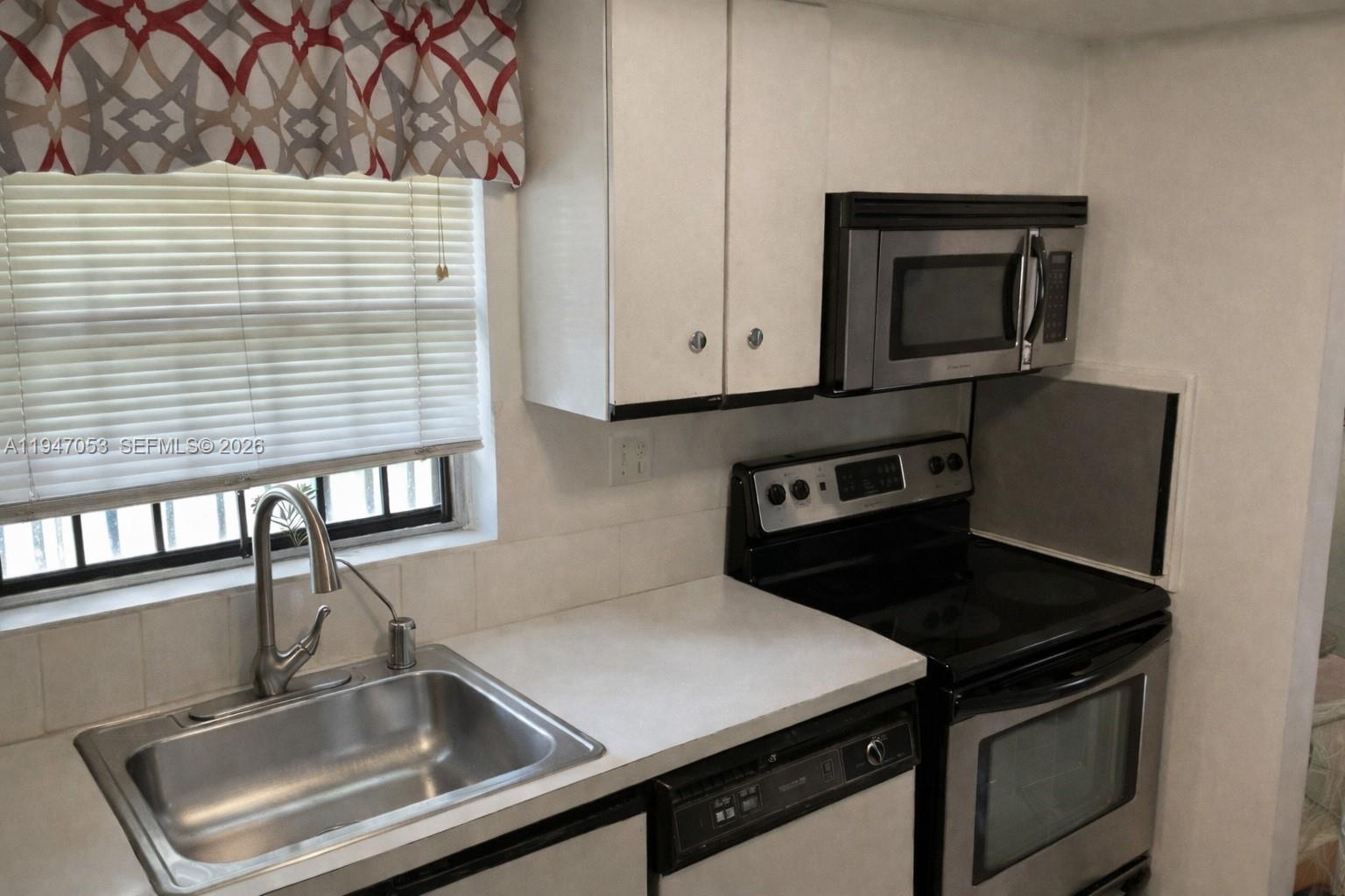 FAIRVIEW OF CALF CL CONDO - Residential