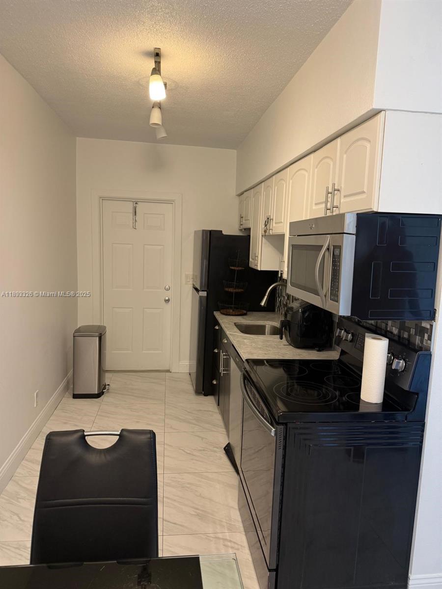 WATERWAY @ HOLLYWOOD BEAC - Residential Lease