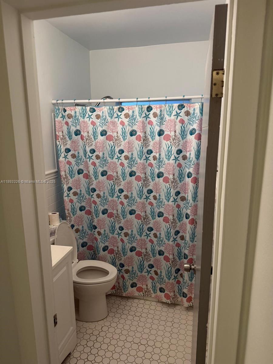 WATERWAY @ HOLLYWOOD BEAC - Residential Lease