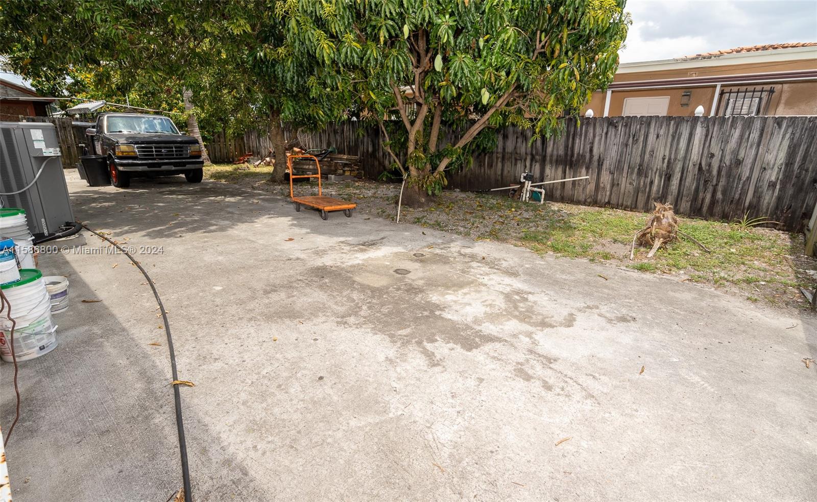 HIALEAH 16TH ADDN - Residential