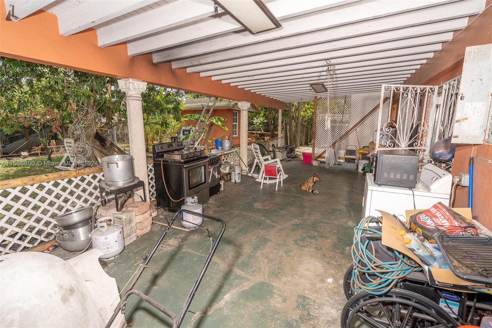 HIALEAH 16TH ADDN - Residential