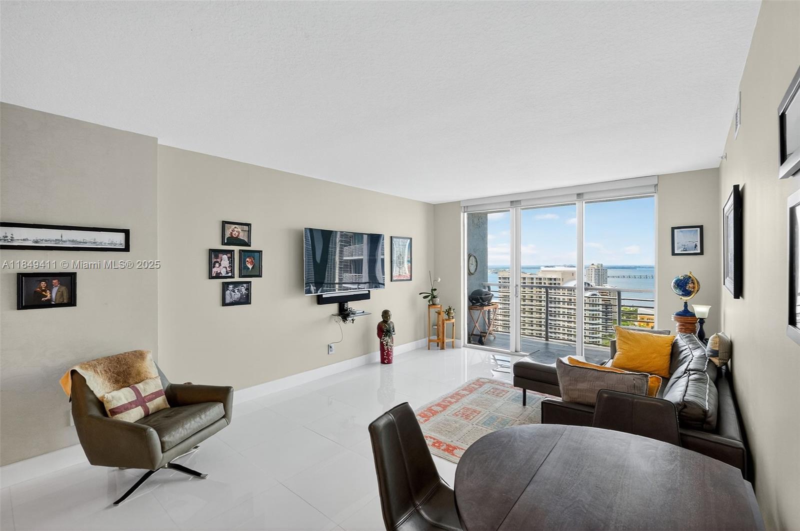 335 S Biscayne Blvd 3501
