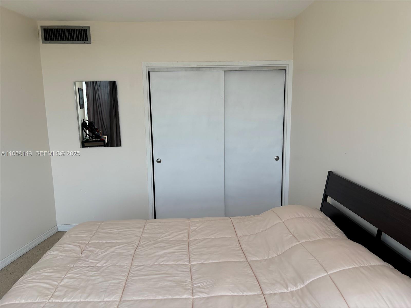 KING COLE CONDO - Residential