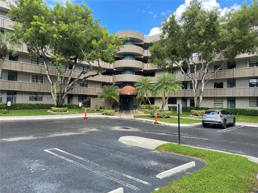 Welcome to this beautifully updated 2-bedroom, 2-bath apartment in the highly sought-after 55+ community of Colony Point. Featuring a spacious layout, this home boasts large bedrooms, elegant engineered hardwood floors, stainless steel appliances, and an in-unit washer and dryer. Step out onto your private screened balcony and enjoy breathtaking sunset and lake views. The community offers an array of resort-style amenities, including a heated pool, kayak docking, tennis courts, clubhouse, jacuzzi, sauna, billiard room, theater, library, card room, and shuttle buses. Conveniently located on a beautiful lakefront and just minutes from Memorial Hospital, Pembroke Gardens shopping, dining, entertainment, and Pembroke Lakes Mall.