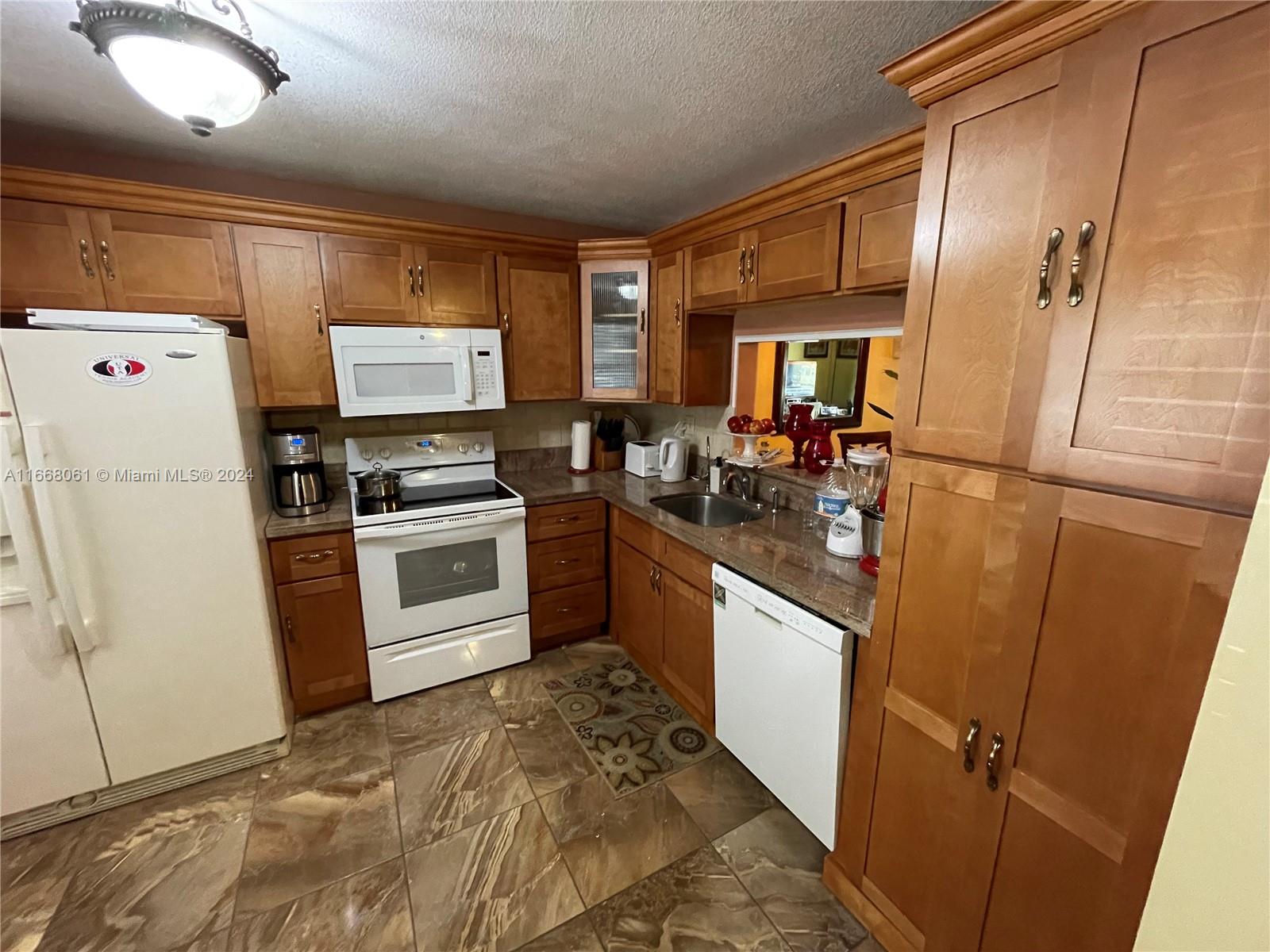 COLONY POINT 2 CONDO - Residential