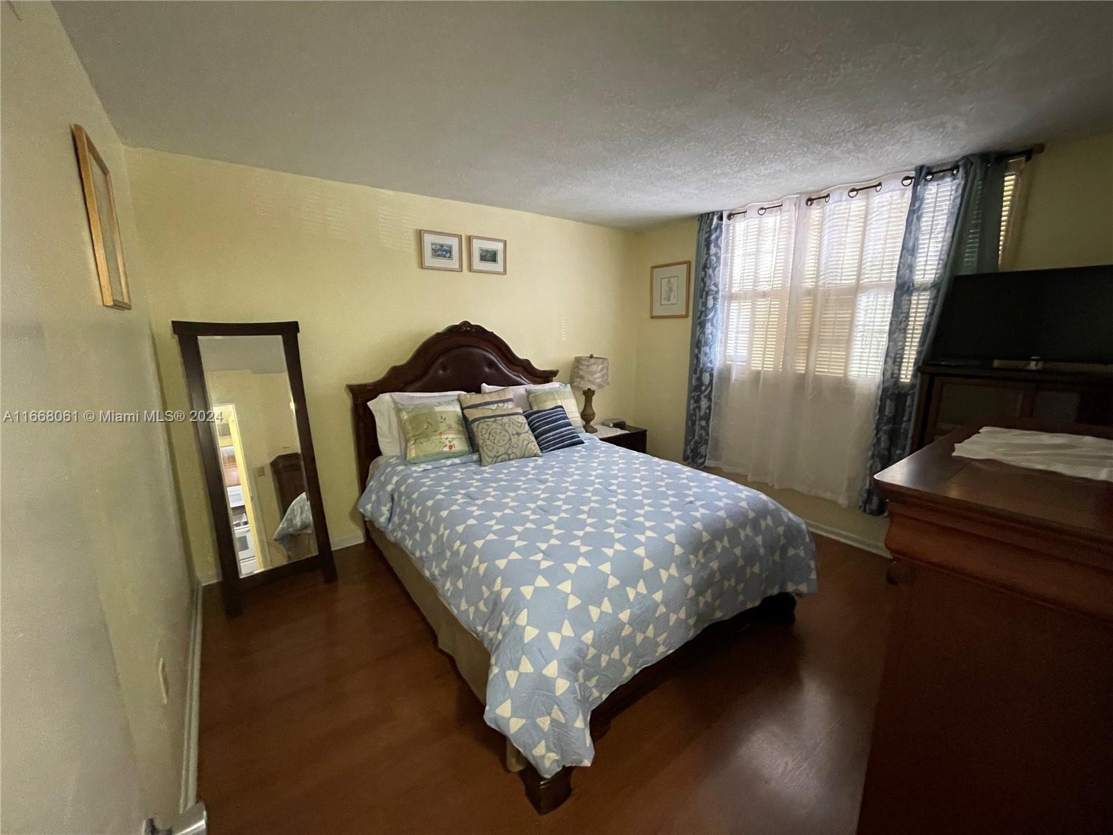 COLONY POINT 2 CONDO - Residential