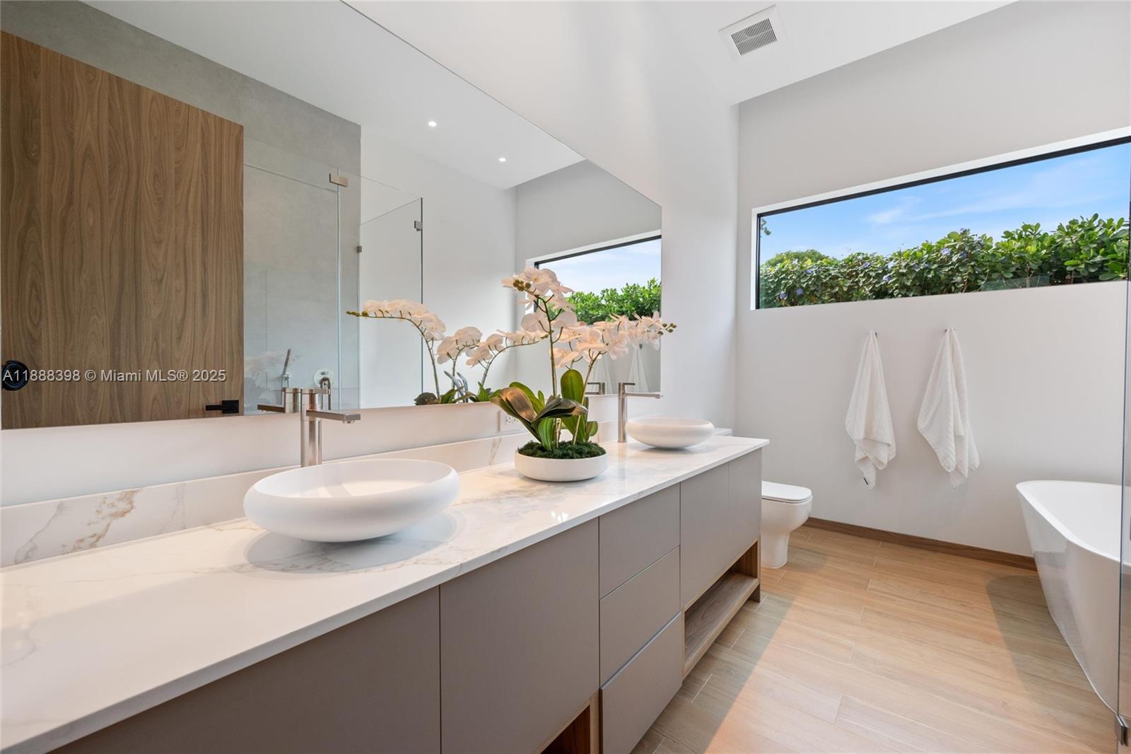 BRENTWOOD - Residential