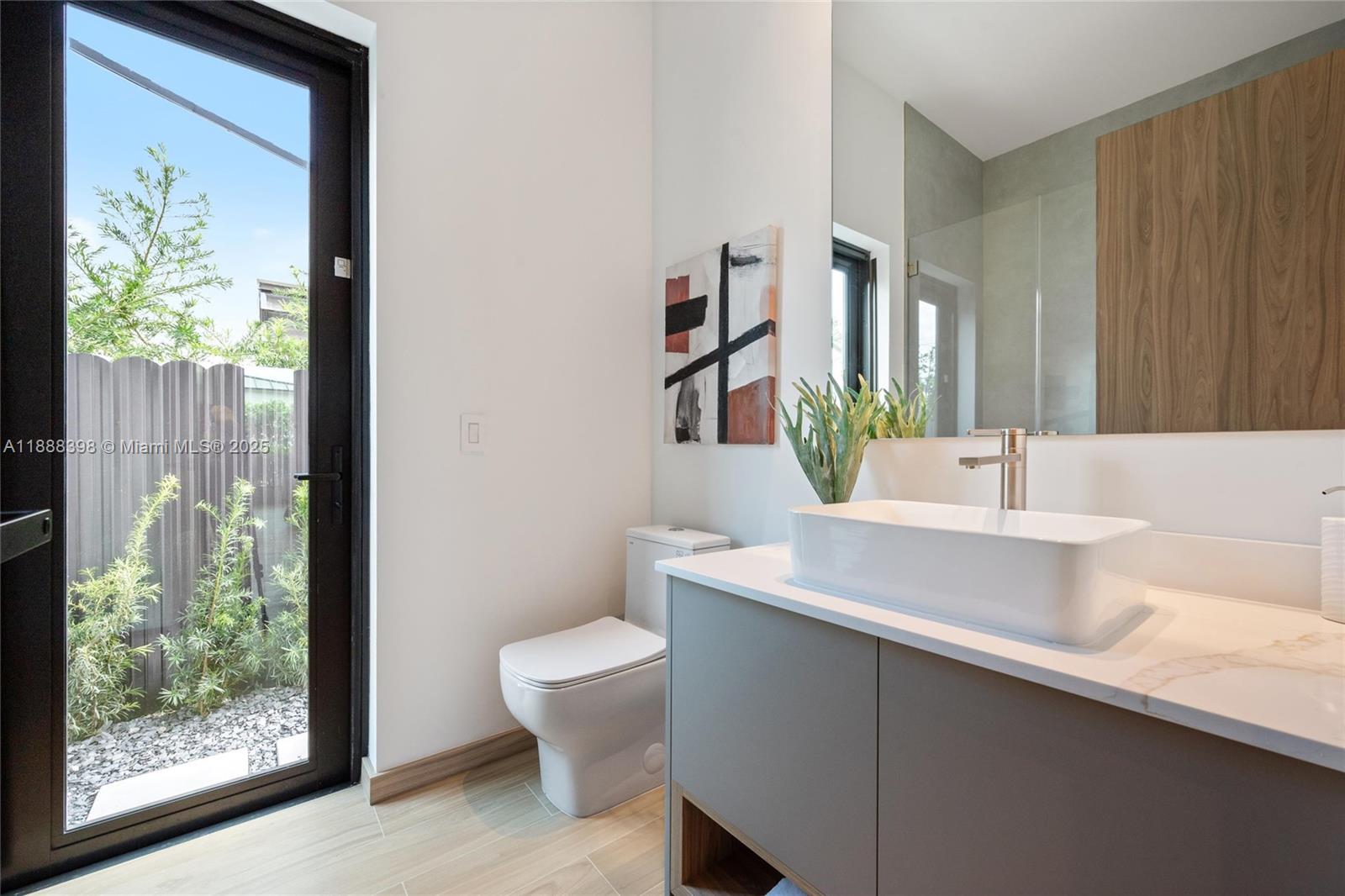 BRENTWOOD - Residential