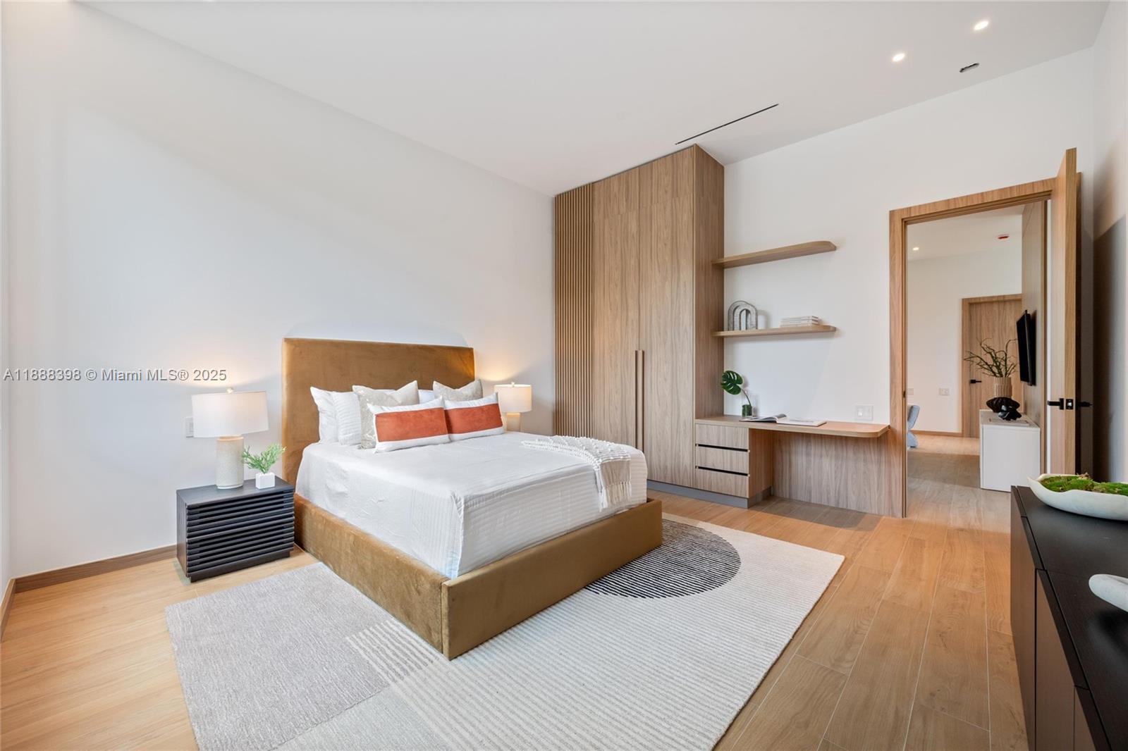 BRENTWOOD - Residential