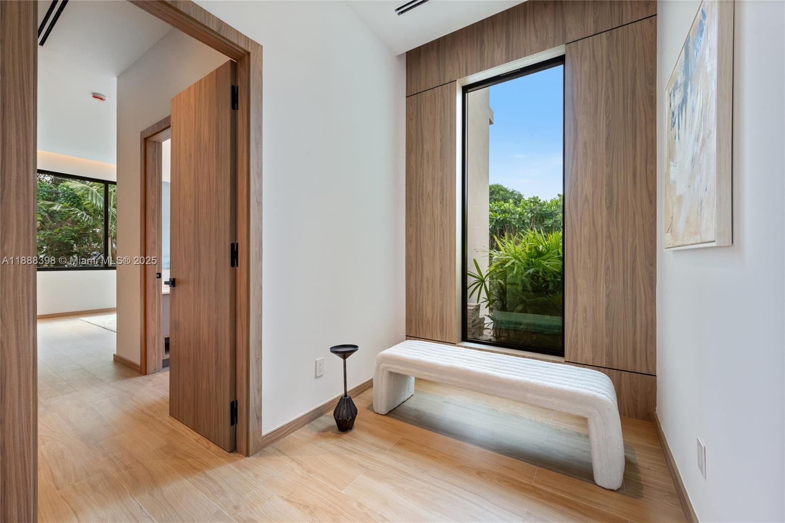 BRENTWOOD - Residential