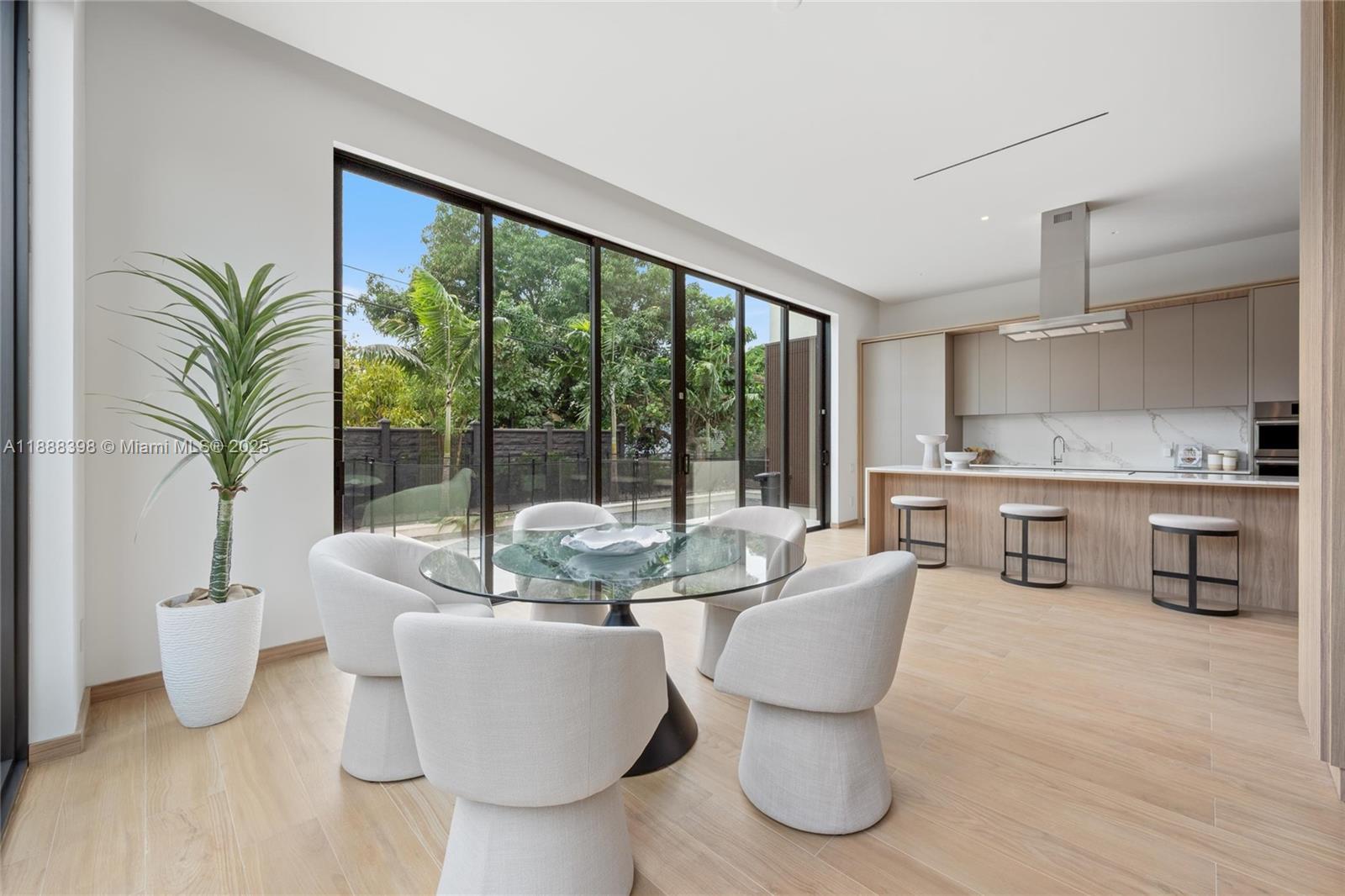 BRENTWOOD - Residential