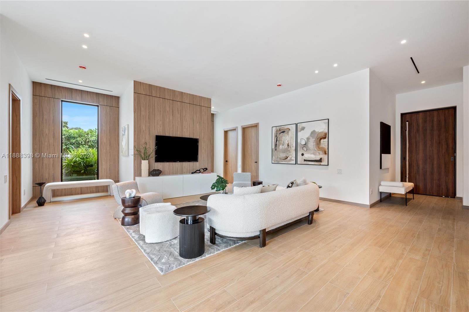 BRENTWOOD - Residential