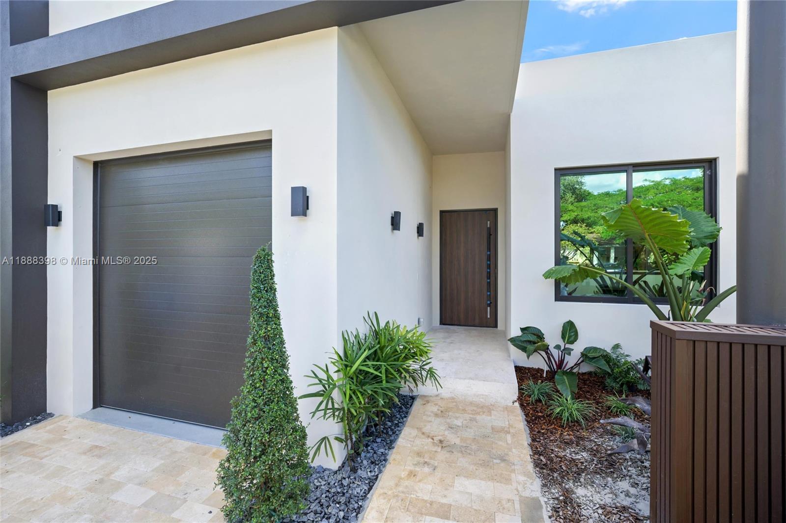 BRENTWOOD - Residential