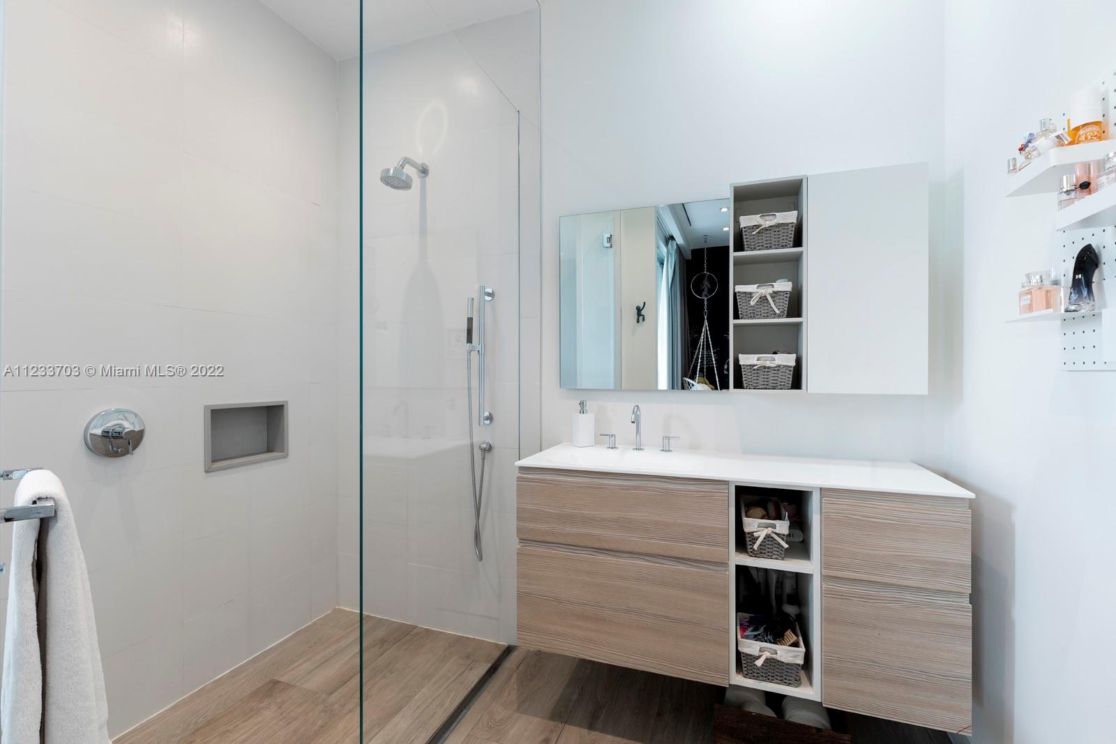 BISCAYNE KEY ESTATES - Residential