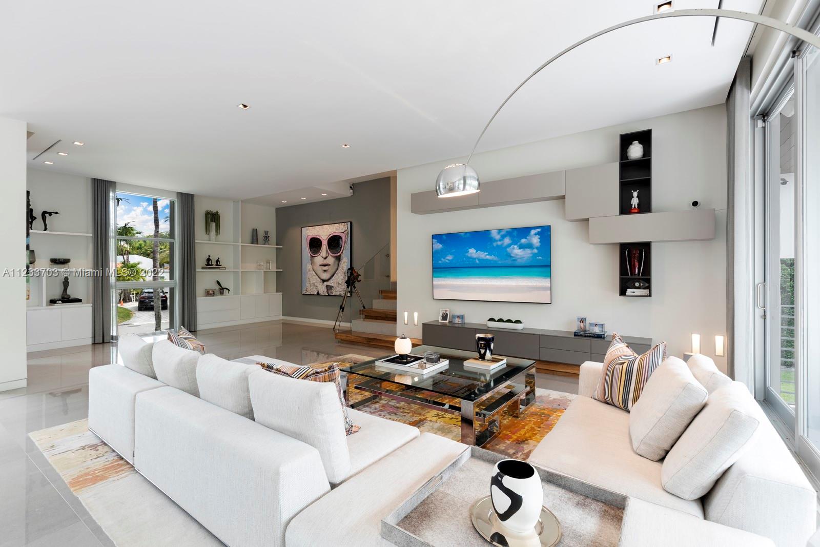 BISCAYNE KEY ESTATES - Residential