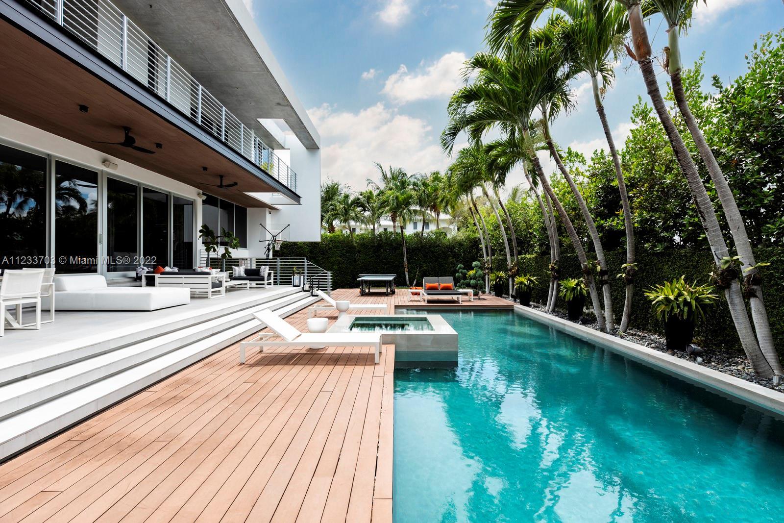 BISCAYNE KEY ESTATES - Residential